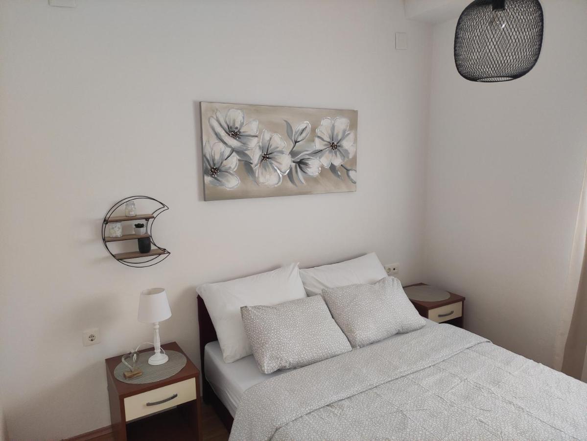 Apartmani Rina Donja Jagodnja Esterno foto