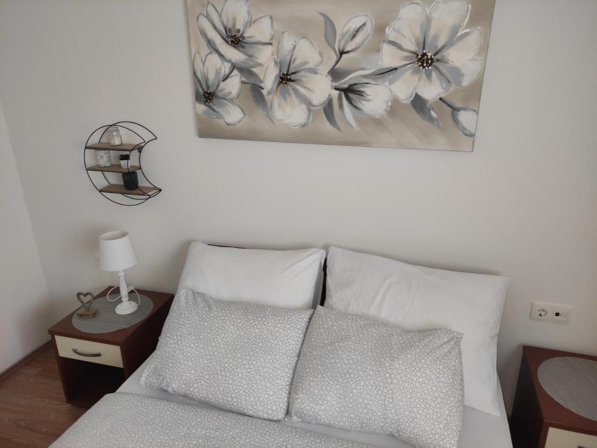 Apartmani Rina Donja Jagodnja Esterno foto