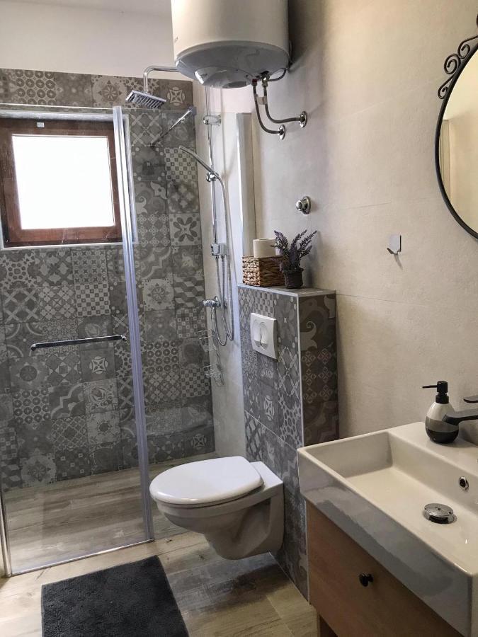 Apartmani Rina Donja Jagodnja Esterno foto