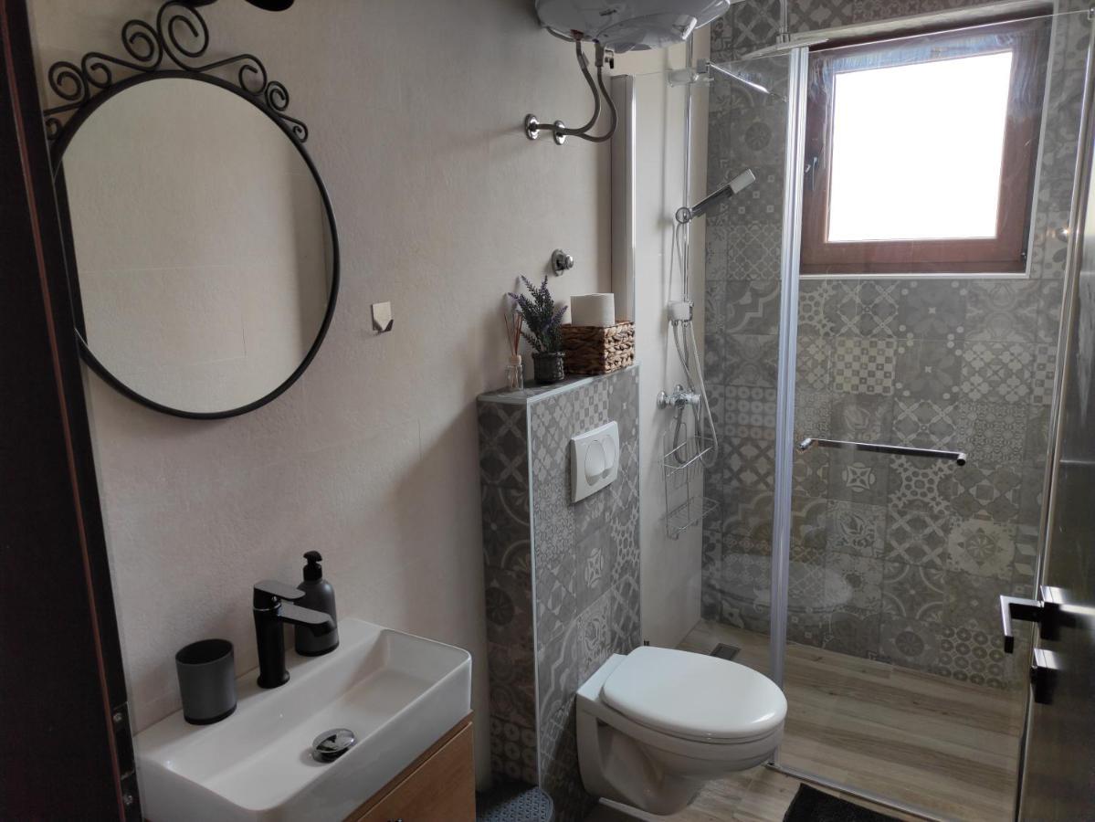 Apartmani Rina Donja Jagodnja Esterno foto
